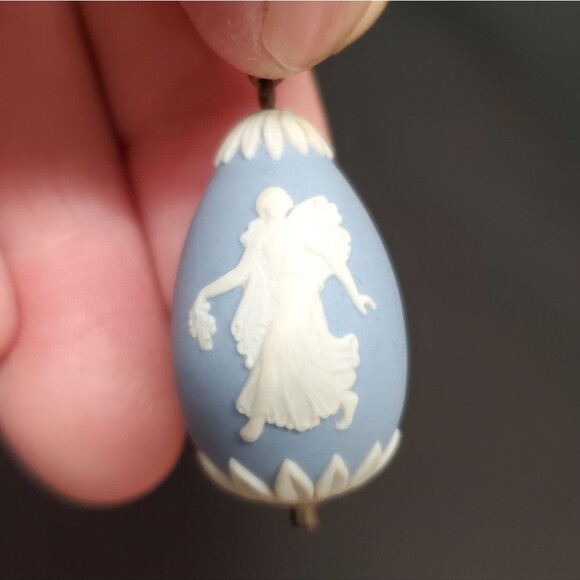 Vintage Wedgwood Jasperware Blue White "Dancing Hours" Egg Pendant - Picture 9 of 9